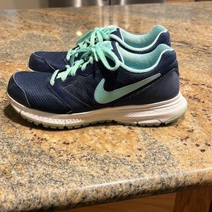 Women’s Nike shoes